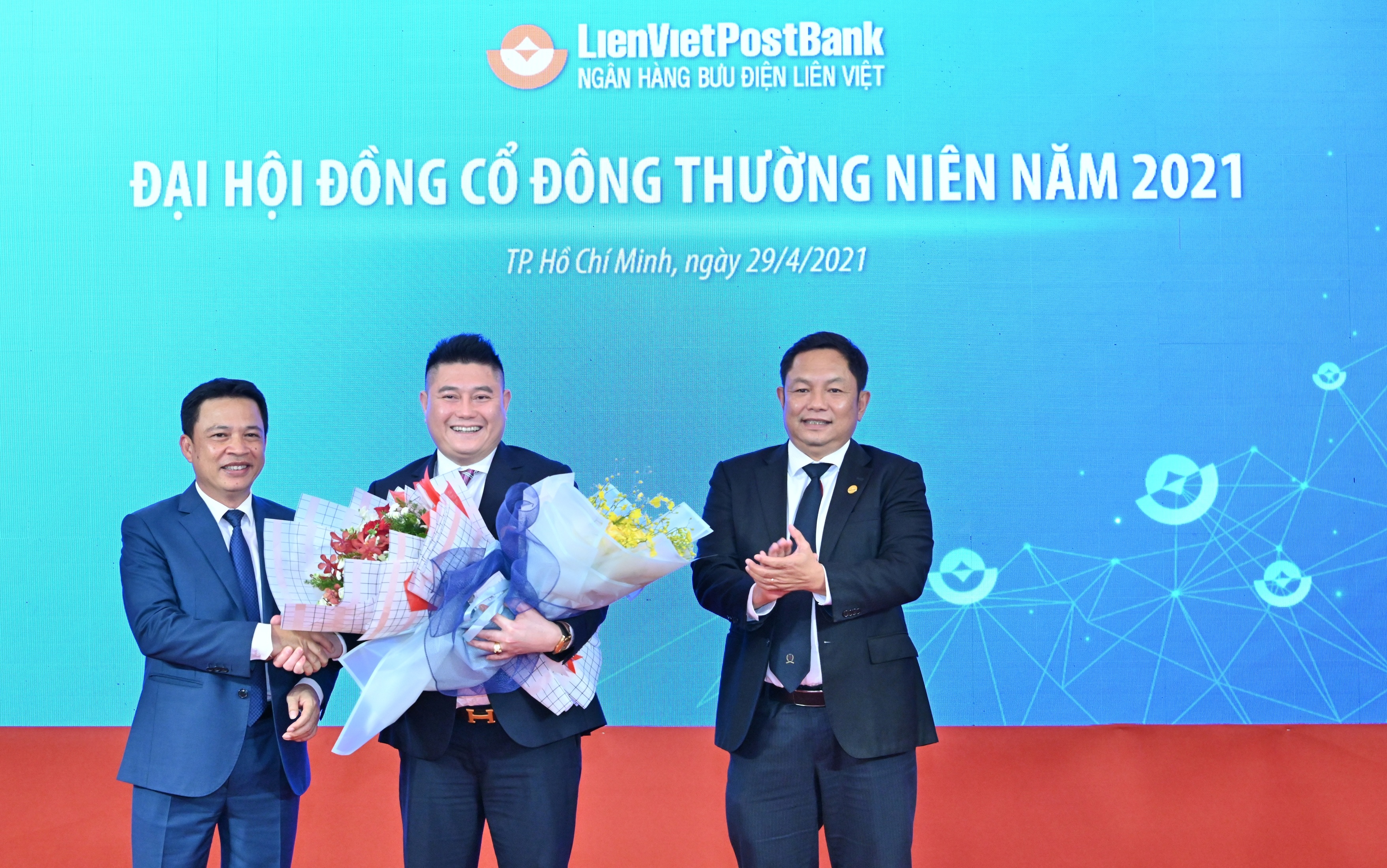 ''Bầu Thụy'' giữ chức Phó Chủ tịch Hội đồng quản trị LienVietPostBank